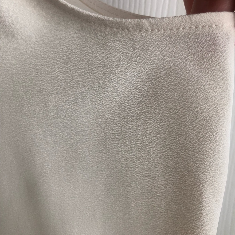 Ann Taylor Cream Tie-Neck Blouse | Size M | Sleeveless & Chic - Picture 6 of 15